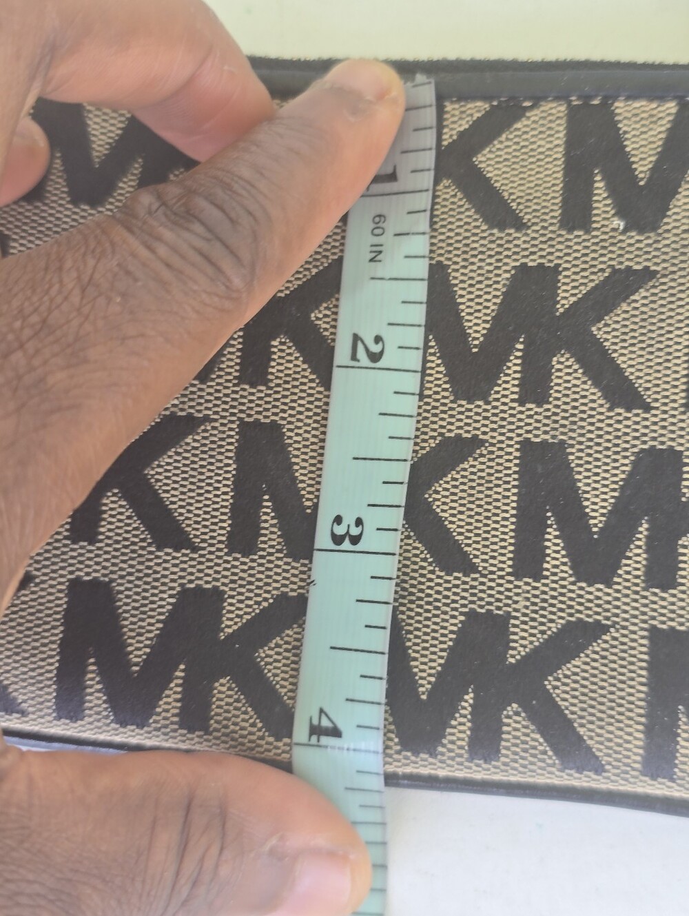 Michael Kors MK Logo Jacquard Wristlet Clutch Black Beige Gold Hardware 4x6 - Picture 6 of 10